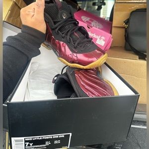 Maroon black and gum bottom